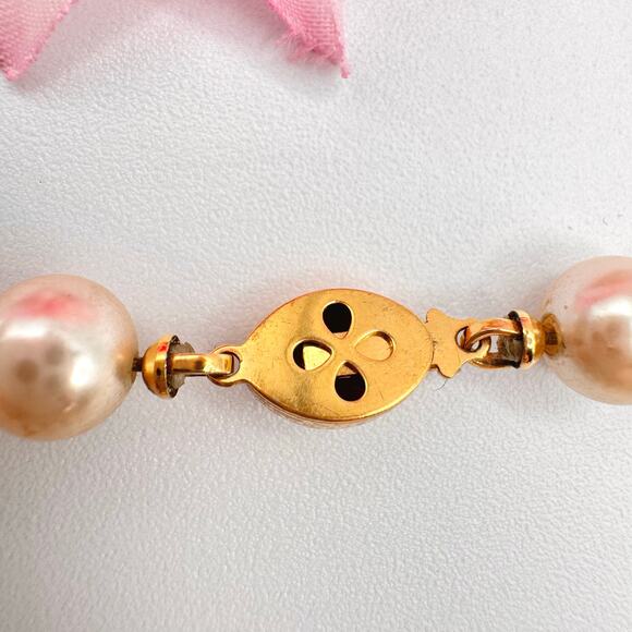 Vintage Ivory Glass Pearl Hand Knotted Necklace Box Clasp Wedding Bridal 18” - Picture 7 of 12